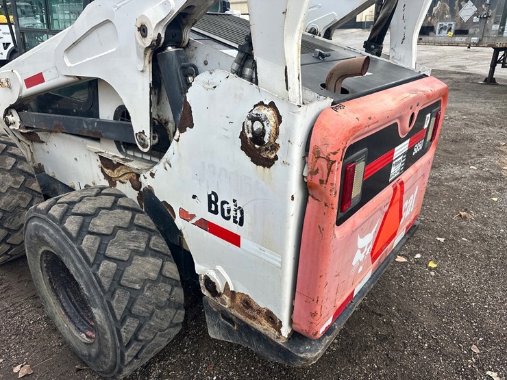 2012-bobcat-s850-image-25