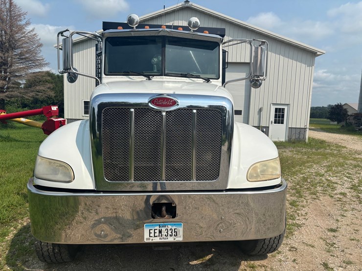 #2289-•-2006-peterbilt-tandem-axle-dump-truck-image-6