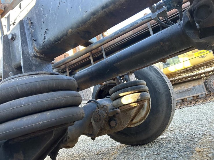 2001-mack-ch613-image-55