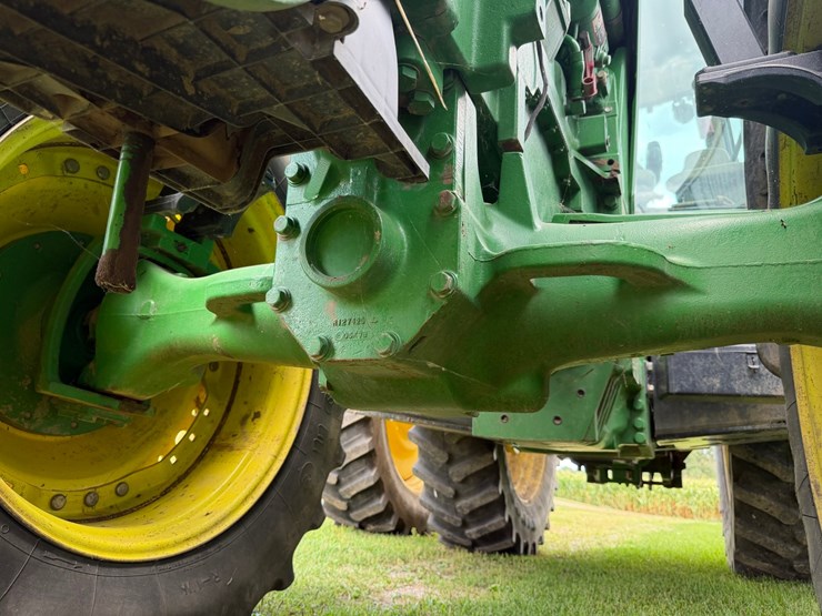 john-deere-8130-image-100