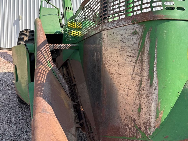 john-deere-630-image-14