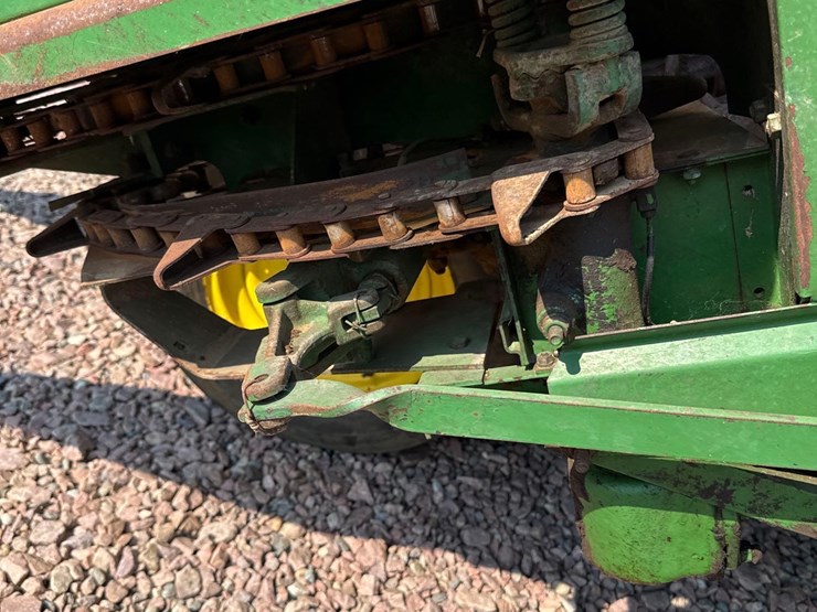 john-deere-630-image-10