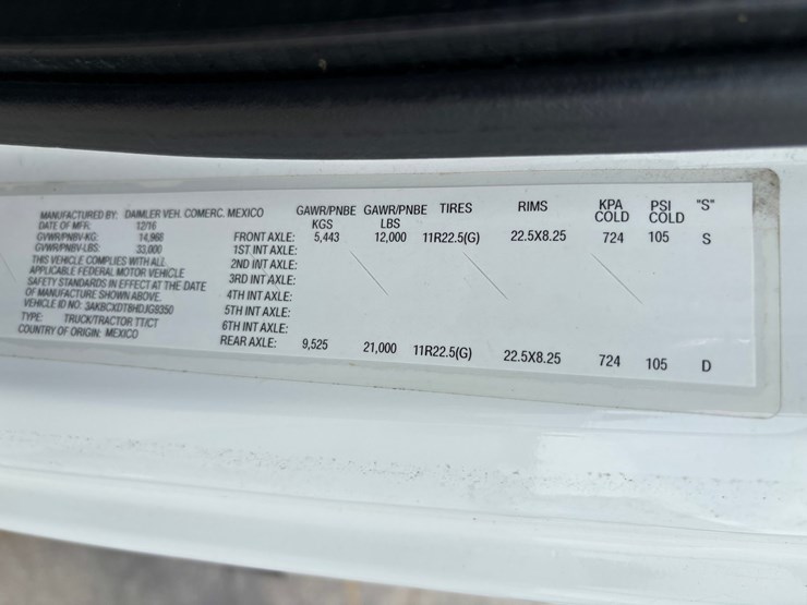 #2297-•-2017-freightliner-m2-single-axle-day-cab-truck-tractor-image-101