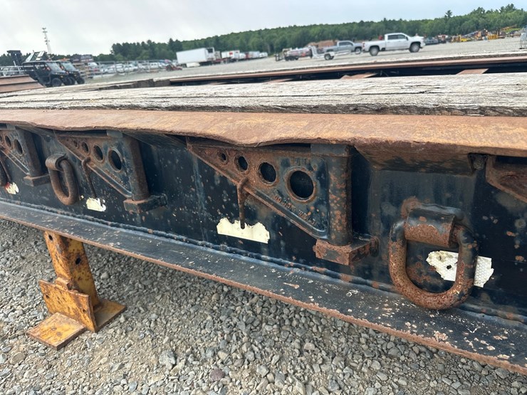 #61385-•-1995-nelson-mfg.-tandem-axle-lowboy-trailer-image-22