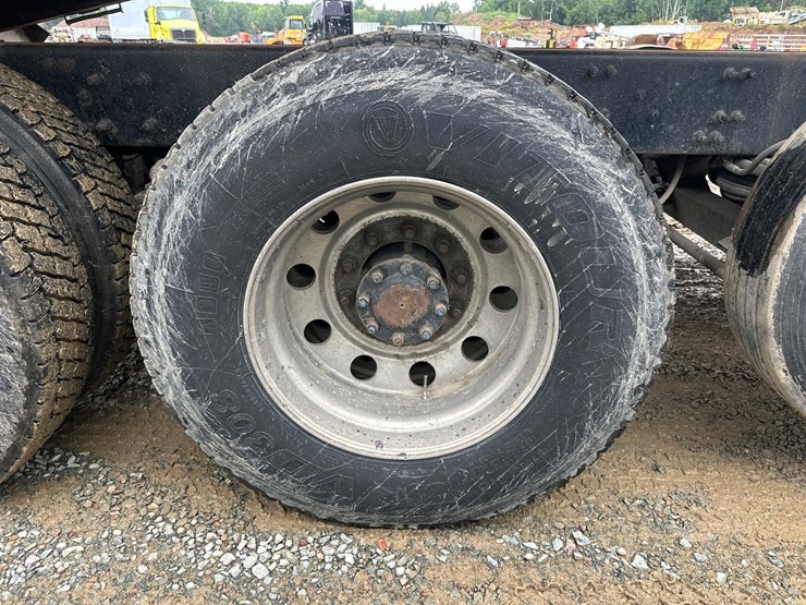 #61413-•-2013-mack-gu713-quad-axle-dump-truck-image-95