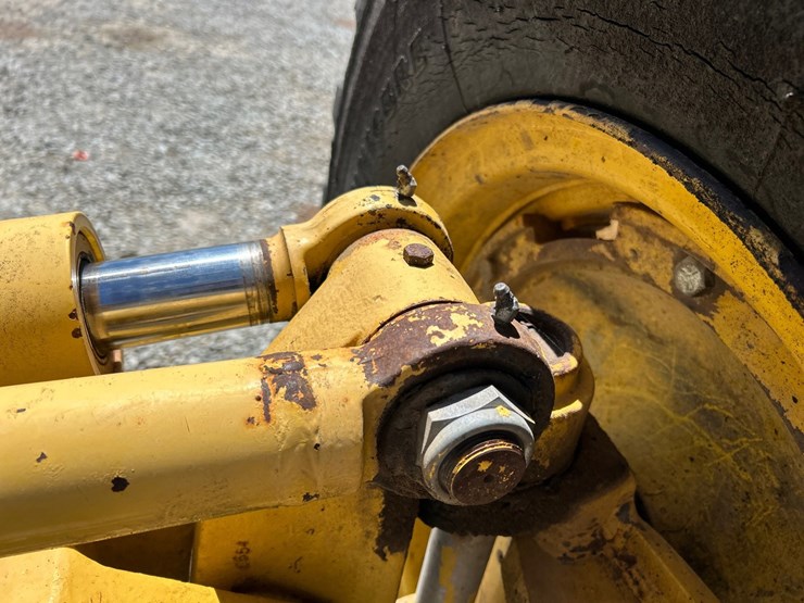 komatsu-gd650a-image-14