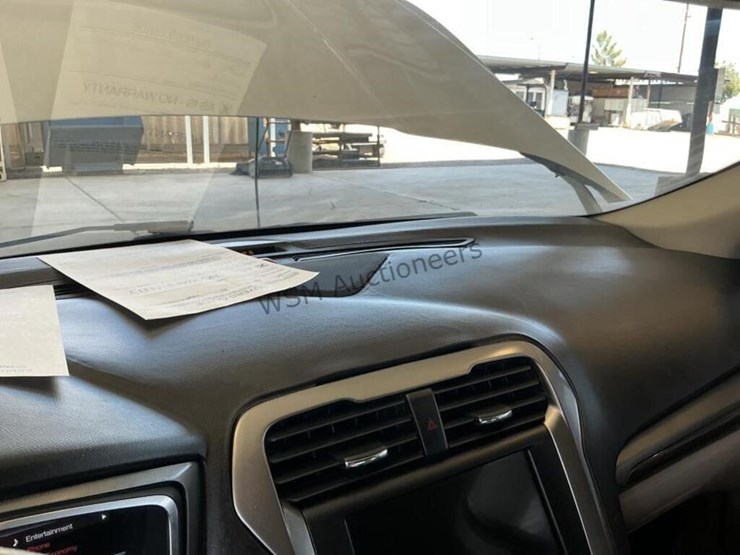 2017-ford-fusion-energi-se-sdn-image-18