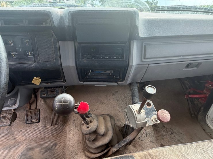 1998-ford-f700-image-36