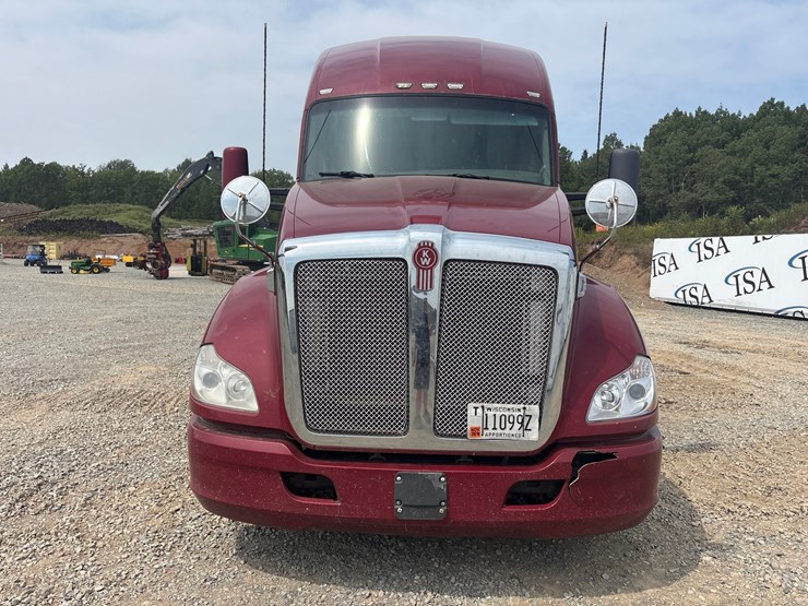 2014-kenworth-t680-image-8