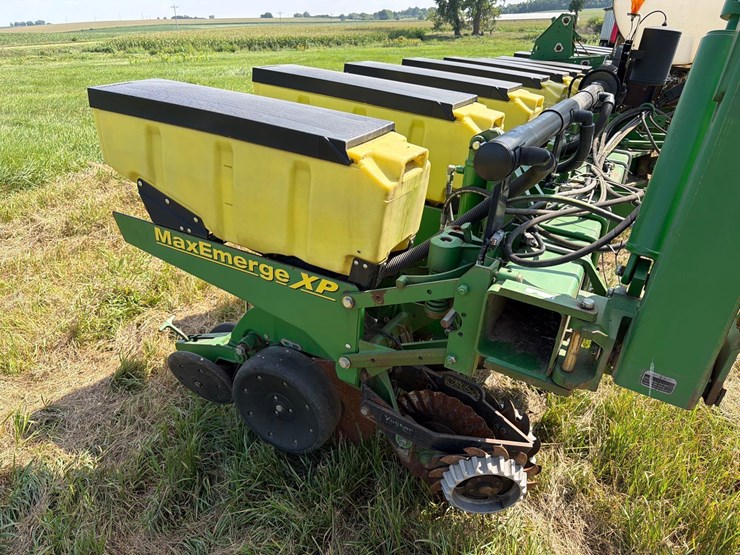 john-deere-1760-image-15