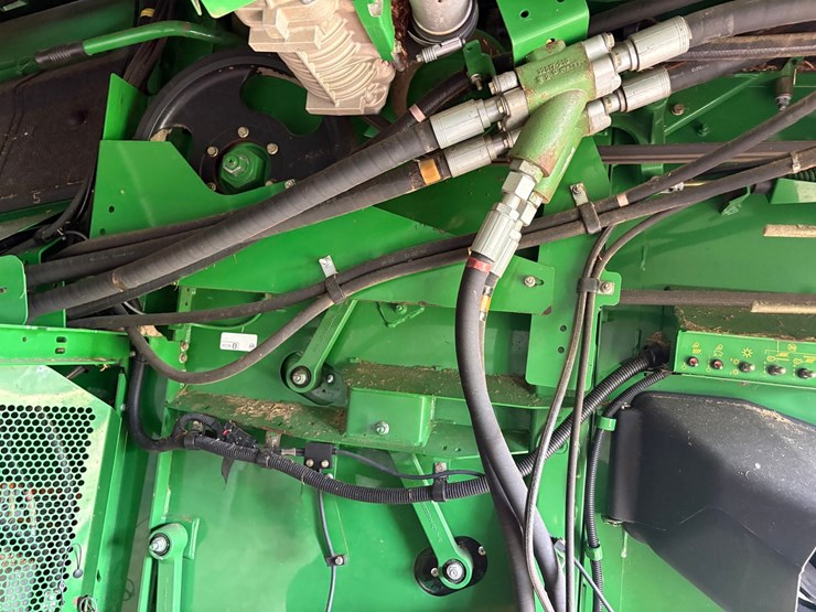 john-deere-s670-image-25