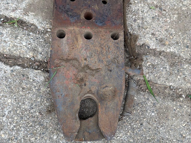 new-holland-890-image-3