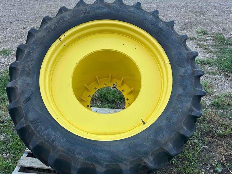 john-deere-8330-image-5