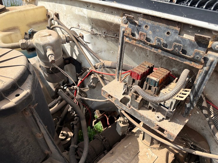 2001-caterpillar-3126-image-42