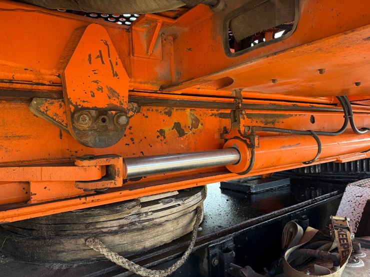 #2470-•-2002-tor-truck-dr-4280-crane-truck-image-126