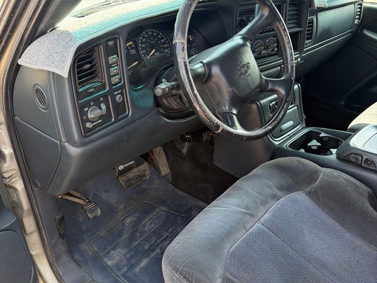2001-chevrolet-k3500-image-49