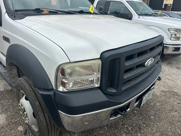 2007-ford-f550-image-30