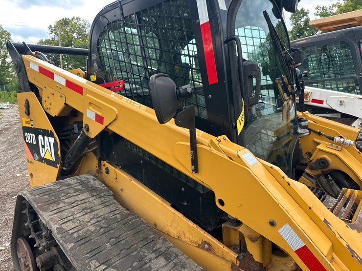 caterpillar-287d-image-13