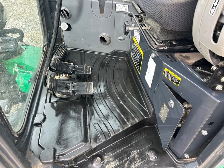 2019-deere-50g-image-52