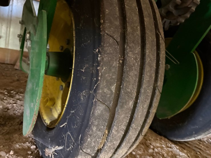 john-deere-1775-image-72
