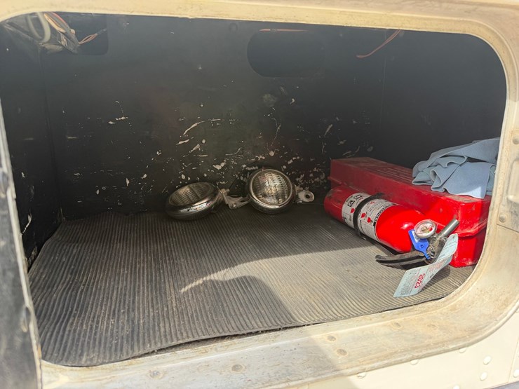 2016-kenworth-w900l-image-62