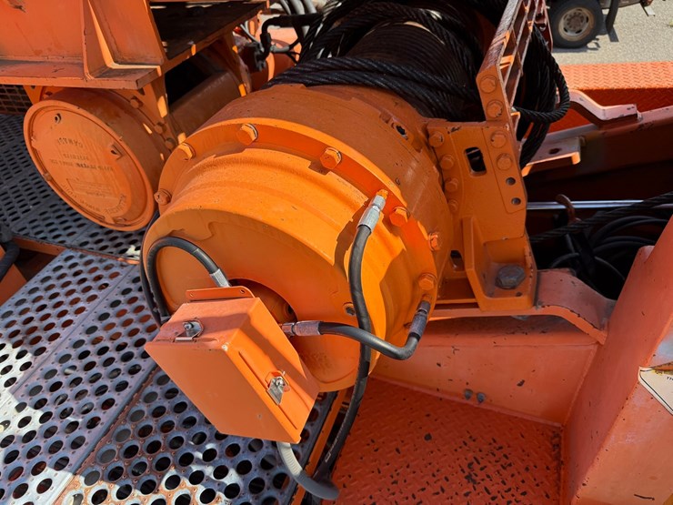 #2470-•-2002-tor-truck-dr-4280-crane-truck-image-141