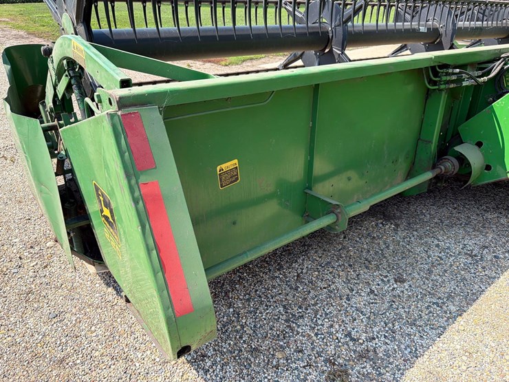 john-deere-220-image-14