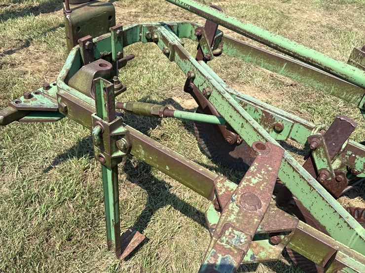 john-deere-4-bottom-plow-image-19