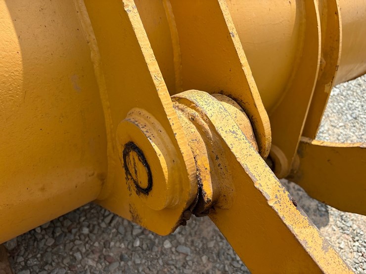 deere-444h-image-22
