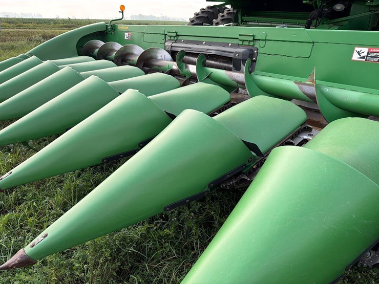 2009-john-deere-608c-image-67