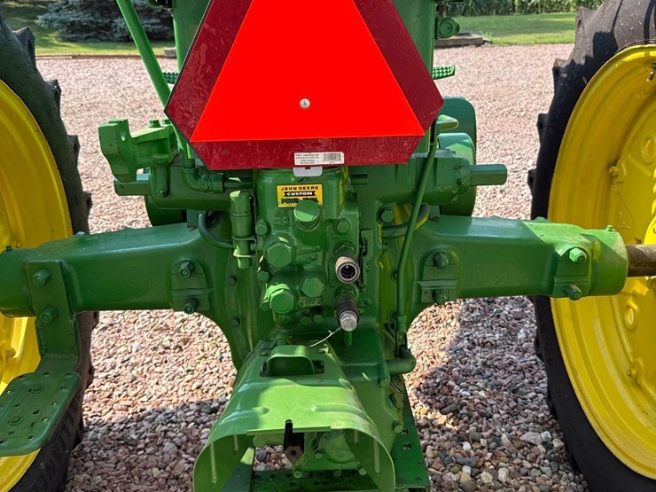 john-deere-70-image-26