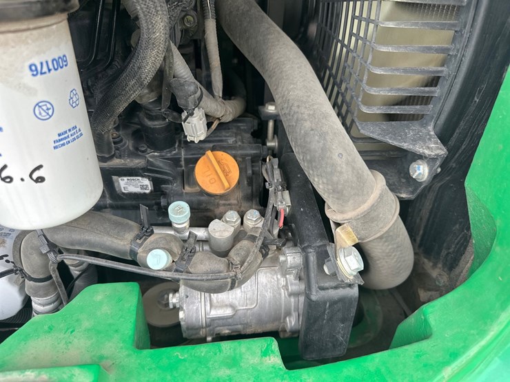 2019-deere-50g-image-47