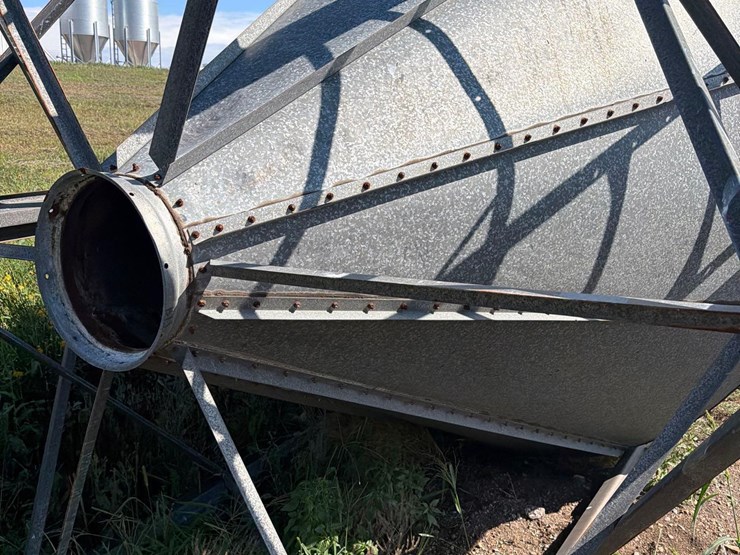 hog-slat-15-ton-bulk-bin-image-14