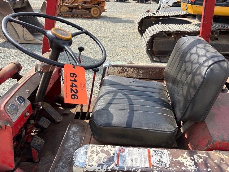 #61426-•-clark-forklift-image-33