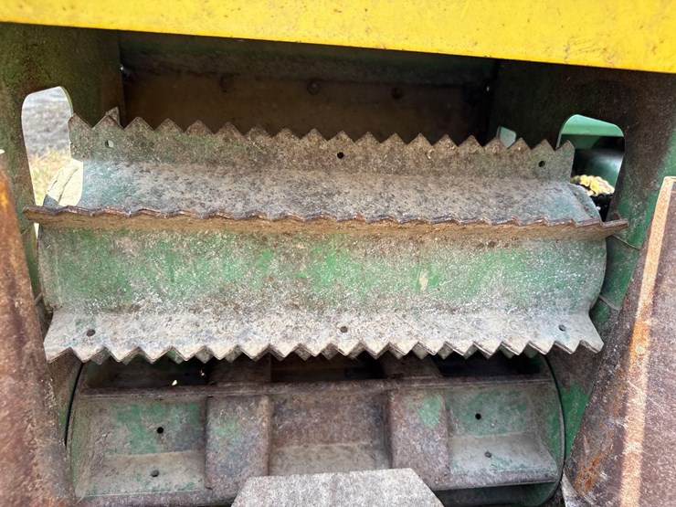 john-deere-34-image-27