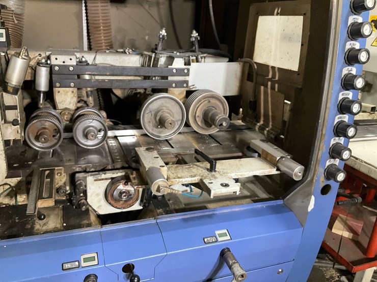 #195-•-weinig-hydromat-2000-industrial-woodworking-moulder-line-image-10