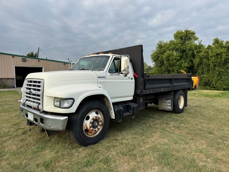 1998-ford-f800-image-1