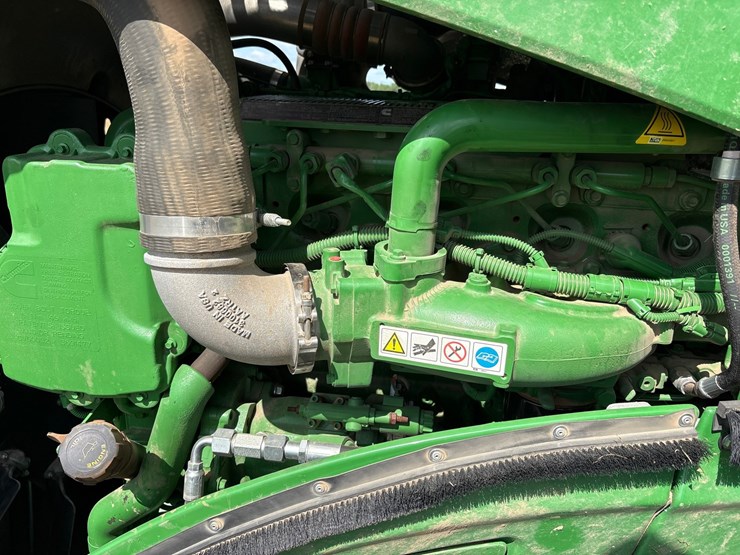 2022-john-deere-640-image-57