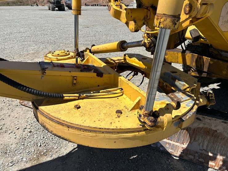 komatsu-gd650a-image-36