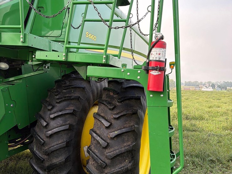 2013-john-deere-s660-image-39