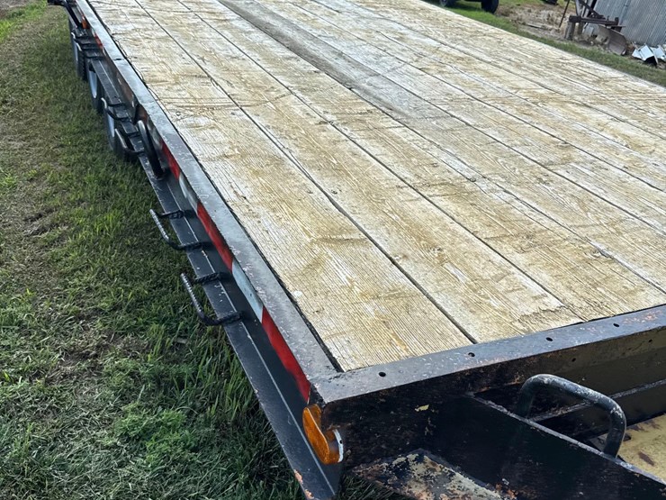 1972-fruehof-8ft-x-19ft-flatbed-equipment-trailer-image-13