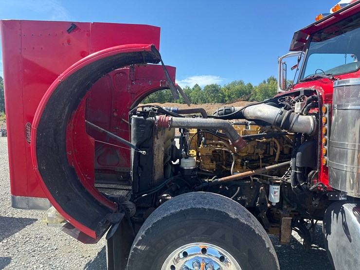 2005-peterbilt-379-image-9