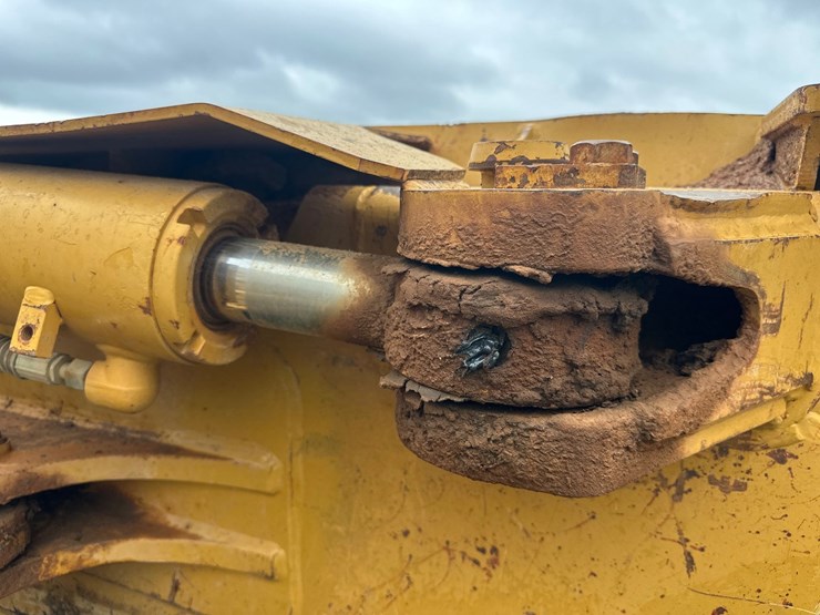 caterpillar-d6k-lgp-image-25