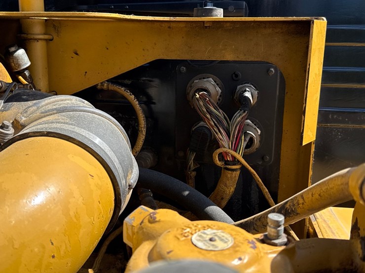 caterpillar-980g-image-94