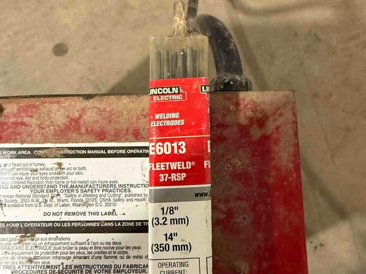 century-230-amp-stick-welder-image-4