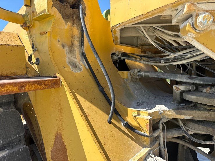 caterpillar-988-image-59