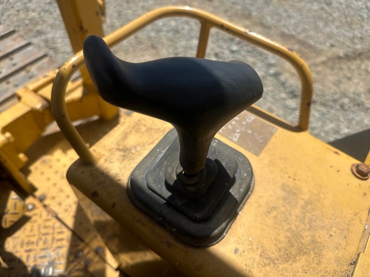 caterpillar-d5c-xl-image-35
