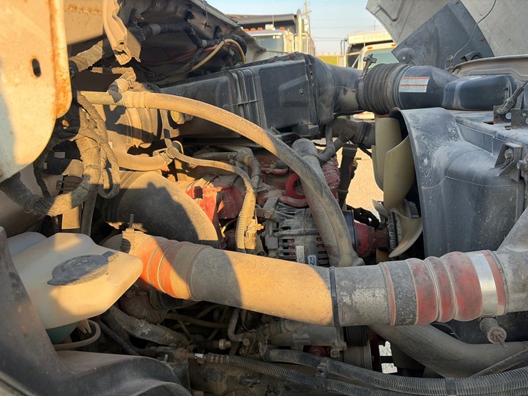 2015-ford-f750-image-8