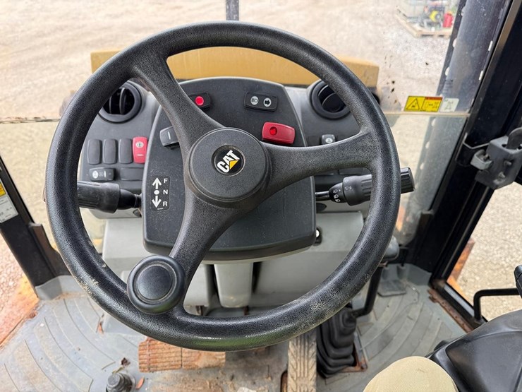 2013-caterpillar-416f-image-27