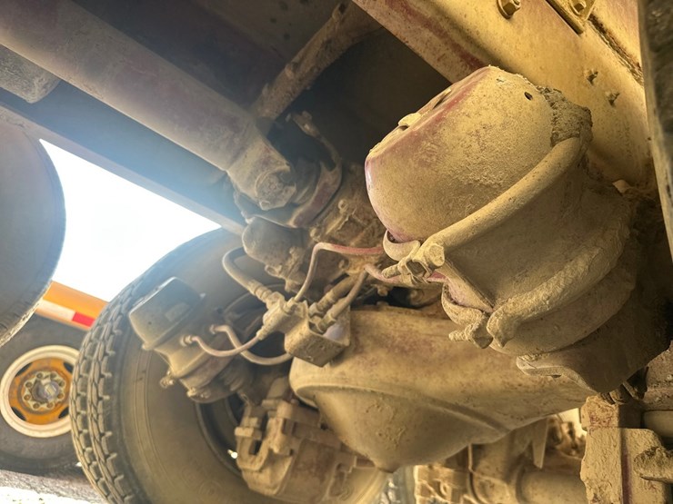 mack-rd690s-image-53
